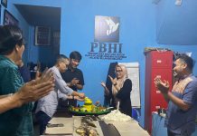 Dua Dekade Lebih Membela Rakyat, PBHI Sulsel Awali Babak Baru di Usia ke-29 FOTO: Perhimpunan Bantuan Hukum dan Hak Asasi Manusia Indonesia (PBHI) Wilayah Sulawesi Selatan memperingati hari ulang tahunnya yang ke-29 dengan semangat pembaruan dan solidaritas. Rabu, 5 November 2025.