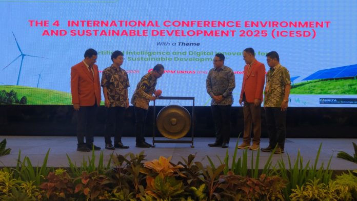IMG-20251106-WA0115 FOTO: LPPM Universitas Hasanuddin menyelenggarakan The 4th International Conference on Environment and Sustainable Development (ICESD) 2025 dengan tema “Artificial Intelligence and Digital Innovation for Sustainable Development”. Konferensi ini berlangsung di Unhas Hotel and Convention, Kampus Tamalanrea, Makassar.