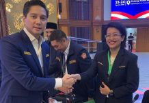 Mensos Hanya Akui Pengurus Pusat Karang Taruna pimpinan Budisatrio Djiwandono FOTO: Budisatrio Djiwandono (kiri) sebagai Ketua Karang Taruna baru dilakukan melalui Temu Karya Nasional Karang Taruna.(foto: hariane)