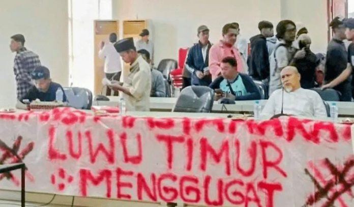FOTO: Aliansi Masyarakat Luwu Timur (AMLT) kembali menyoroti sikap Dewan Perwakilan Rakyat Daerah (DPRD) Luwu Timur.