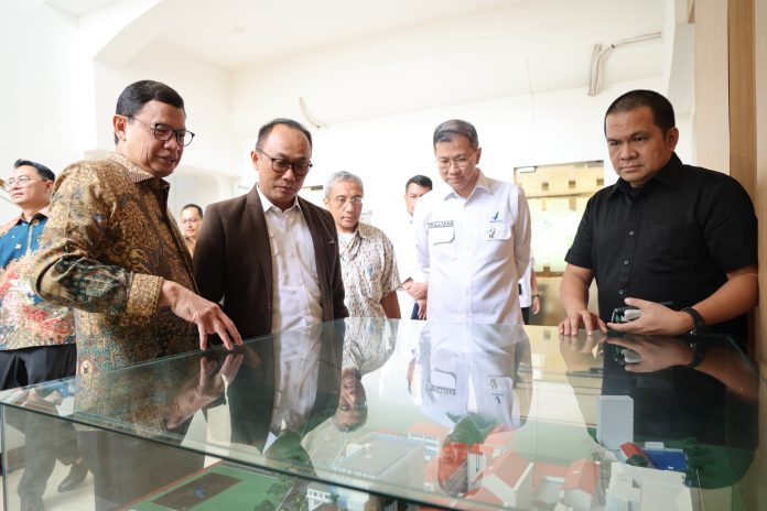 IMG-20251113-WA0357(1) FOTO: Kepala BKN sekaligus Ketua DPN Korpri, Prof. Zudan Arif Fakrulloh, bersilaturahmi ke Kantor BPOM RI dan diterima oleh Kepala BPOM, Prof. dr. Taruna Ikrar.