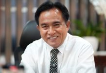 Prof Yusril Sebut Pemerintah Tengah Mengkaji Rencana Pemberian Abolisi dan Amnesti Terhadap Pengedar Narkoba FOTO: Menteri Koordinator Bidang Hukum, HAM, Imigrasi, dan Pemasyarakatan (Menko Kumham Imipas), Yusril Ihza Mahendra. (Foto: MerahPutih.com/Ponco)