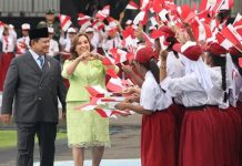 Presiden Bakal Surati Kepala Daerah tidak Lagi Mengerahkan anak-anak Sekolah Berdiri di Pinggir Jalan FOTO: Presiden Prabowo saat menerima tamu negara di istana merdeka Jakarta. (Properti Seskab)