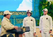 Bermotif Toraja, Didit Prabowo Perancangan Jersey Tim SEA Games Indonesia FOTO: Presiden Prabowo Subianto secara resmi memberangkatkan kontingen Indonesia yang akan berlaga di SEA Games Ke-33 Tahun 2025 di Thailand pada 9-20 Desember mendatang. Acara pelepasan berlangsung di Istana Negara, Jakarta, pada Jumat, 5 Desember 2025. (Properti Seskab)