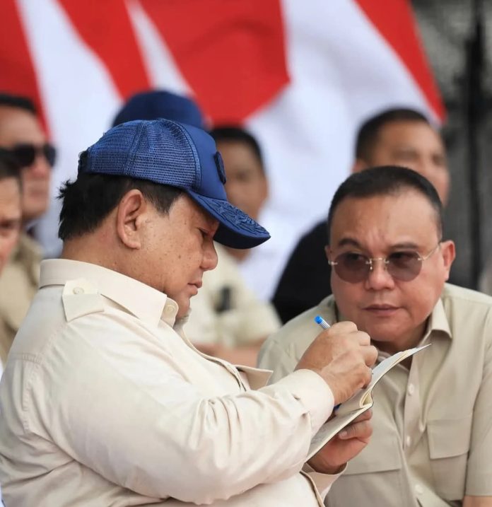 FOTO: Presiden Prabowo Subianto bersama Ketua Harian Partai Gerindra Sufmi Dasco Ahmad pada kesempatan lainnya. (Properti via media sosial)