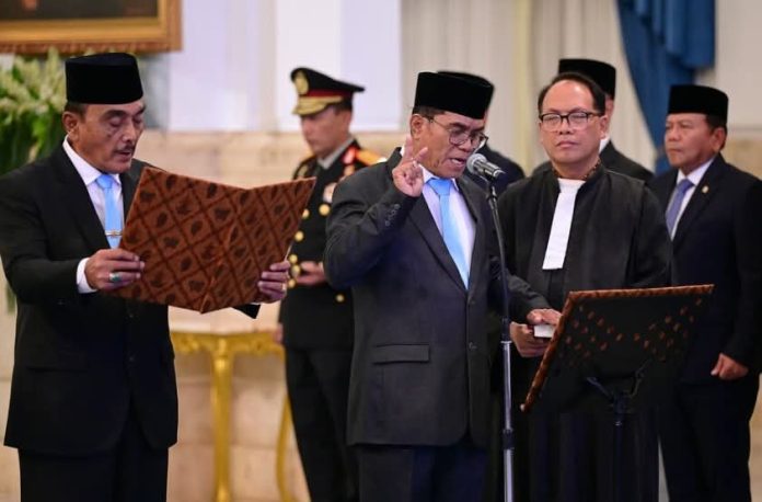 FOTO: Anggota KY Abdul Chair Ramadhan saat mengucapkan sumpah jabatan di Istana Negara, Jakarta, Jumat (19/12/2025). (Sumber: BPMI Setpres dan Humas Kemensetneg)