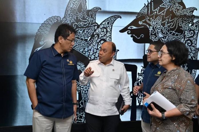 FOTO: Menteri Keuangan (Menkeu) Purbaya Yudhi Sadewa saat menghadiri rapat satgas percepatan program strategis pemerintah (P2SP). (Properti via media sosial)