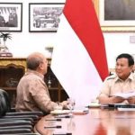 Pemerintah Kebut Pembangunan Kampung Haji Ada 13 tower dan 1 Mal FOTO: Presiden Prabowo Subianto saat menerima Kepala BPI Danantara, Rosan Roeslani, di Istana Merdeka, pada Rabu, 17 Desember 2025. (Properti Seskab)