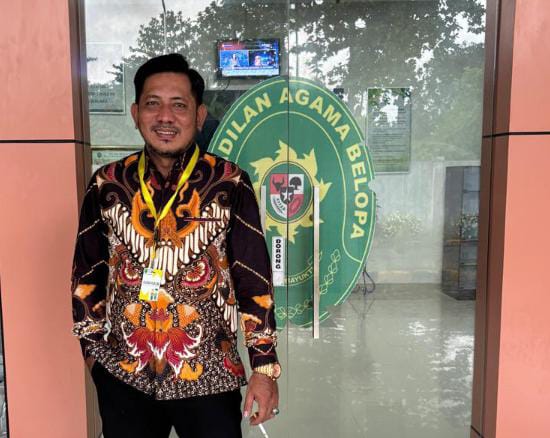 IMG-20251218-WA0278 FOTO: Kuasa Hukum, Hari Ananda Gani S.H kuasa hukum pengelolaan Pasar Butung Koperasi Konsumen Bina Duta.