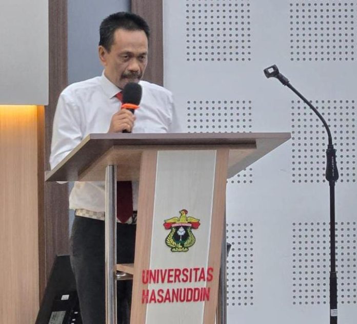 FOTO: Prof. Dr. Sukardi Weda, S.S., M.Hum., M.Pa., M.Si., M.Sos.I., MAP. Dialog terbuka yang digagas oleh Pengurus BEM (Badan Eksekutif Mahasiswa) sejumlah fakultas di lingkungan Universitas Hasanuddin