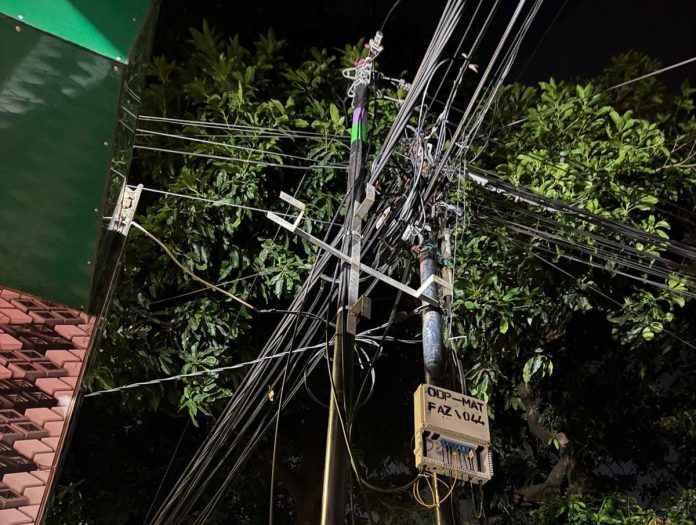 FOTO: PT Trans Indonesia Superkoridor (PT Trans Indonesia Superkoridor) yang diduga tetap menjalankan aktivitas operasional meskipun belum mengantongi izin usaha dan dokumen pelengkap sebagaimana diwajibkan oleh peraturan perundang-undangan.