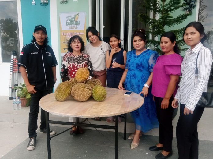 FOTO: Cafe kini resmi dibuka untuk umum, berlokasi di Kawasan Komersil Vienna Botanical, Ruko Banhoff Lau Cih-Medan, dibuka dengan serangkaian acara yang menarik, pada Jum'at.(19/12/25)