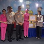 Kombes Arya Perdana Kunjungi Seluruh Pos Penjagaan di Wilayah Polrestabes Makassar, Terima Masukan Kapolsek untuk Perbaiki Layanan Keamanan FOTO: Kombes Arya Perdana S.H., S.I.K., M.Si melakukan kunjungan langsung ke setiap pos penjagaan yang ada di seluruh wilayah Polretabes Makassar.