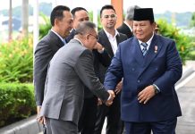 Presiden Prabowo Lakukan Kunjungan Kerja ke Inggris dan Swiss FOTO: Presiden Prabowo Subianto saat akan menuju ke pesawat kepresidenan untuk lawatan kerja ke Inggris dan Swiss. (Dok.Seskab)
