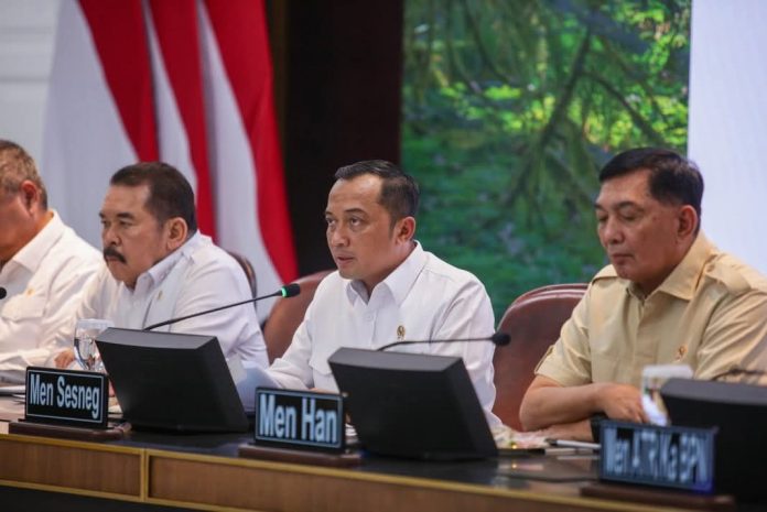 FOTO: Menteri Sekretaris Negara (Mensesneg) Prasetyo Hadi, dalam keterangan pers, di Kompleks Istana Kepresidenan Jakarta, Selasa (20/01/2026). (Sumber: BPMI Setpres-Biro Humas Kemensetneg)