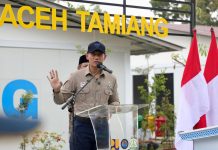 Resmikan Huntara di Aceh Tamiang, Menko AHY: Bukti Kehadiran Negara dan Tumbuhkan Harapan Baru Masyarakat FOTO: Menteri Koordinator Bidang Infrastruktur dan Pembangunan Kewilayahan, Agus Harimurti Yudhoyono (AHY), meresmikan Hunian Sementara (Huntara) bagi warga terdampak bencana hidrometeorologi di Kabupaten Aceh Tamiang, Kamis (22/1/2026). (Properti via DPP Partai Demokrat)