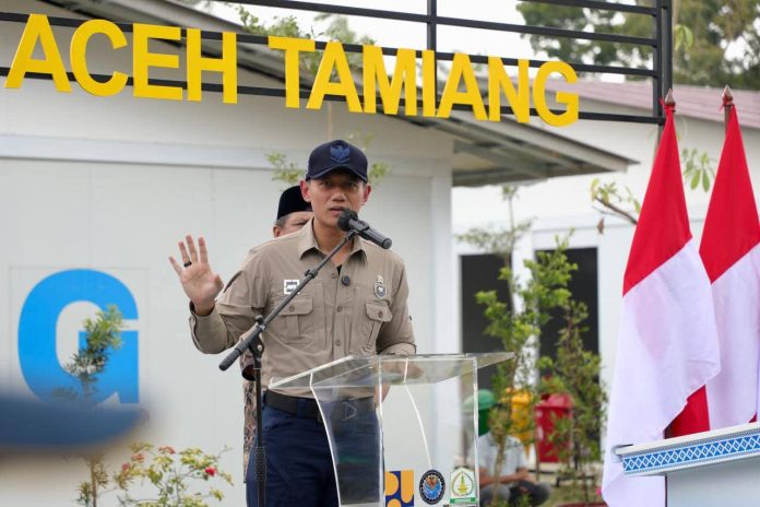 FOTO: Menteri Koordinator Bidang Infrastruktur dan Pembangunan Kewilayahan, Agus Harimurti Yudhoyono (AHY), meresmikan Hunian Sementara (Huntara) bagi warga terdampak bencana hidrometeorologi di Kabupaten Aceh Tamiang, Kamis (22/1/2026). (Properti via DPP Partai Demokrat)
