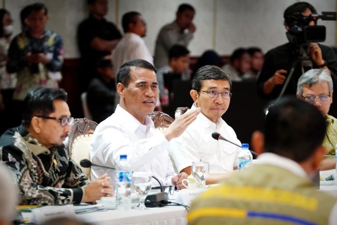 FOTO: Menteri Pertanian (Mentan) Andi Amran Sulaiman yang juga menjabat sebagai Kepala Badan Pangan Nasional saat memberikan keterangan pers nya. (Dok Kementan)