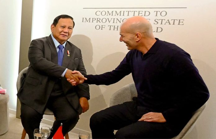 FOTO: Presiden Prabowo dan Zinedine Zidane. (Dok. Seskab)
