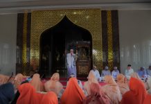 Mesjid Gassing Singara Diresmikan FOTO: Setelah tiga tahun berlangsung pembangunan Mesjid 'Gassing Singara' di Dusun Batu Maccing Desa Maccini Baji, Jeneponto, akhirnya diresmikan penggunaannya Ahad pagi (4/1), oleh pemiliknya, H.M.Arifin Karaeng Gassing.