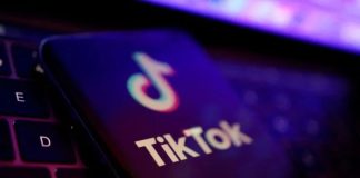 Akun Tiktok Lawyer Chiki Sampaikan Permohonan Maaf ke Warga Sulsel FOTO: Logo aplikasi TikTok terlihat pada ilustrasi. (ANTARA/REUTERS/Dado Ruvic/Dok)