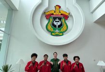 Rancang Alat Pemantau Polusi Udara, Mahasiswa Unhas Menangkan Hadiah 170 Juta Rupiah FOTO: Tim mahasiswa Universitas Hasanuddin berhasil meraih juara dalam EcoBoss Greenpreneurship Pitch Challenge 2025. Tim Aerotrak terdiri atas Muhammad Al Mabrur G, Muhammad Farid Hidayat, Panji Bagus Satria, dan Erland Gavril Rande.