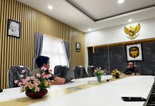 RDP DPRD Kota Palopo: Dugaan Penyalahgunaan Aset Daerah oleh Serba Nikmat Rugikan Publik dan Matikan UMKM FOTO: Aliansi Pemuda dan Mahasiswa Kota Palopo melaksanakan Rapat Dengar Pendapat (RDP) bersama DPRD Kota Palopo.