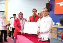 Unhas Gelar Penandatanganan Kontrak Kinerja 2026, Perkuat Komitmen Pencapaian Target Institusi FOTO: Universitas Hasanuddin menggelar kegiatan Penandatanganan Kontrak Kinerja Tahun 2026 yang dipimpin langsung oleh Rektor Unhas, Prof. Dr. Ir. Jamaluddin Jompa, M.Sc., bertempat di Ruang Rapat Senat Lantai 2 Gedung Rektorat Unhas, Senin (26/1).
