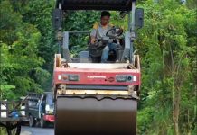 Program Jamu Desa 24 dr. Asri Ludin Tambunan Terbilang Sukses yang Tersisa Akan Direalisasikan di Tahun 2026 FOTO: Pengerjaan Jalan Program inovasi (Jamu desa 24) jalan mulus Deli Serdang dalam 24 jam oleh Pemerintah (Pemkab) Deliserdang.