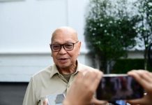 Presiden Bertemu Dirut Garuda Indonesia dan Perwakilan Embraer Asal Brasil FOTO: Direktur Utama Garuda Indonesia Glenny Kairupan. (Sumber: BPMI Setpres)