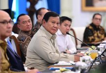 Presiden Prabowo Panggil Mantan Menlu, Akademisi dan Pimpinan Komisi I DPR RI di Istana Merdeka FOTO: Presiden Prabowo Subianto mengundang sejumlah mantan Menteri dan Wakil Menteri Luar Negeri RI, akademisi di bidang hubungan internasional, serta pimpinan Komisi I DPR RI dalam rangka berdiskusi mengenai situasi politik luar negeri Indonesia, di Istana Merdeka, pada Rabu, 4 Februari 2026. (Sumber: Seskab)