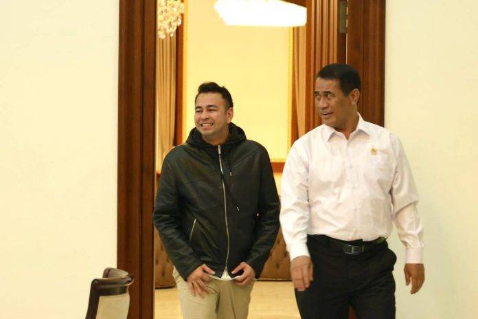 FOTO: Utusan Khusus Presiden Bidang Pembinaan Generasi Muda dan Pekerja Seni, Raffi Ahmad, saat menemui Menteri Pertanian (Mentan) Andi Amran Sulaiman. (Dok. Kementan)