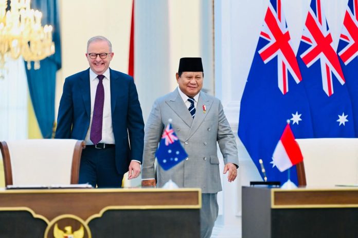 FB_IMG_1770366060590 FOTO: Presiden Prabowo Subianto menyambut Perdana Menteri Australia Anthony Albanese dalam kunjungan kerja di Istana Merdeka, Jumat, 6 Februari 2026, sebagai bagian dari penguatan hubungan bilateral Indonesia–Australia di kawasan Indo-Pasifik. (Seskab)
