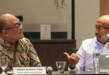 Kemenko Polkam Perkuat Orkestrasi Peran Indonesia di Tengah Dinamika Global FOTO: Kiri, Direktur Kerja Sama Badan Narkotika Nasional (BNN), Aria T.M. Wibisono, dalam kegiatan Rapat Koordinasi Identifikasi Permasalahan dan Isu Strategis Kerja Sama di Bidang Politik dan Perdamaian Internasional yang diselenggarakan Kemenko Polkam pada Rabu (4/2/2026), di Bogor, Jawa Barat. (Dok. Polkam RI)