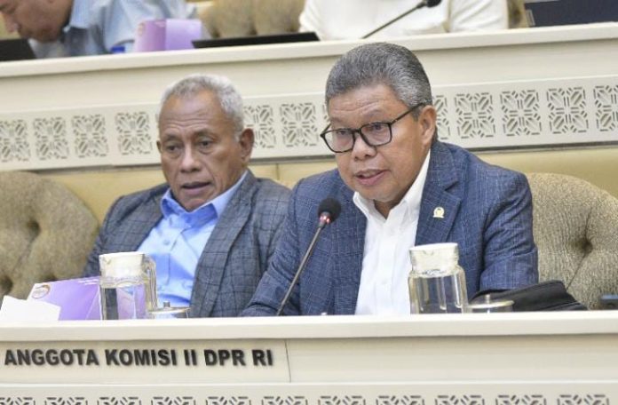 FOTO: Anggota Komisi II DPR RI Taufan Pawe dalam Rapat Kerja Komisi II DPR RI dengan Menteri ATR/Kepala BPN di Gedung Nusantara, DPR RI, Senayan, Jakarta, Senin (8/9/2025). (Foto : Munchen/Andri)