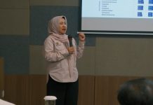 Perkuat Strategi Peringkat Global, Unhas Matangkan Rencana Aksi QS dan THE Rankings FOTO: Direktur Peningkatan Reputasi Unhas Prof. Dr. Ir. Rohani Ambo Rappe, M.Si., dalam Workshop dilaksanakan di Innovate Room, Unhas Hotel & Convention, pada Rabu (4/2).