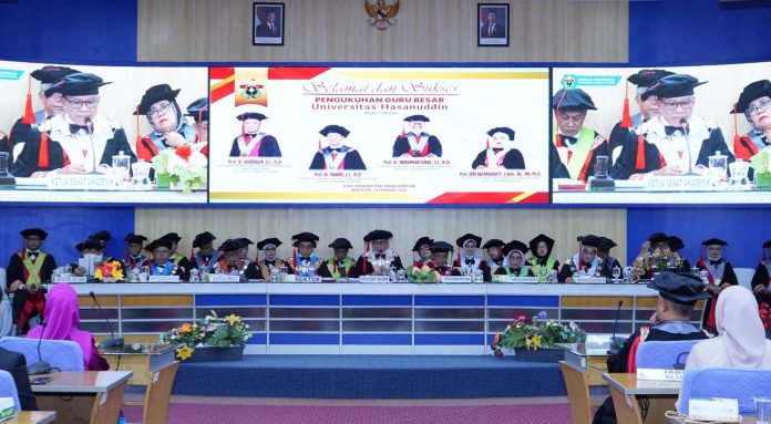 FOTO: Pengukuhan anggota baru Dewan Guru Besar, empat guru besar Unhas menyampaikan Pidato Penerimaan di hadapan Rapat Paripurna Senat Akademik terbatas, Selasa (10/02).