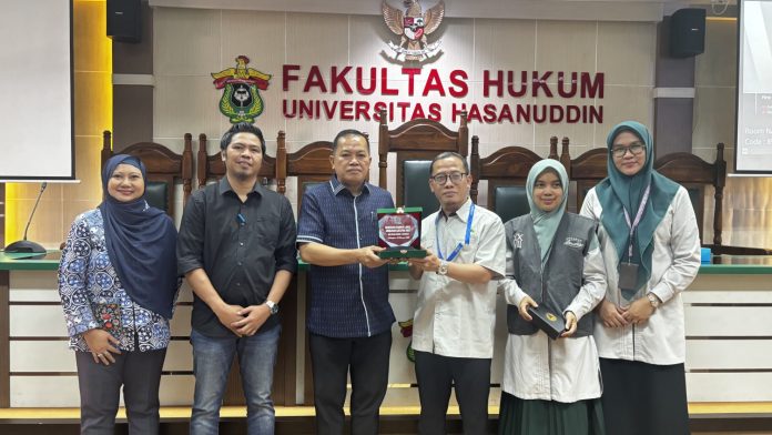 FOTO: Sebanyak 150 siswa kelas XI SMA Islam Athirah 1 Makassar melakukan kunjungan edukatif ke Universitas Hasanuddin (Unhas), Rabu (11/2).