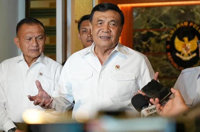 IMG-20260212-WA0620 FOTO: Menteri Koordinator Bidang Politik dan Keamanan Jenderal TNI (Purn.) Djamari Chaniago. (Dok. Kemenko Polkam)