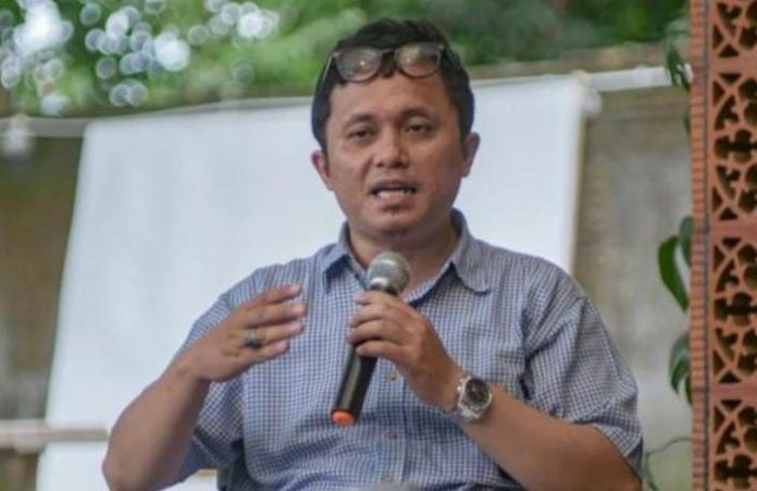 IMG-20260215-WA0167 FOTO: Direktur Profetik Institute, Asratillah, Pengamat dan Analisis Politik. (Istimewa)