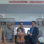 Unhas dan Hiroshima University Perkuat Riset Mangrove dan Akuakultur Berkelanjutan FOTO: Delegasi Hiroshima University diterima langsung oleh Rektor Unhas, Prof. Dr. Ir. Jamaluddin Jompa, M.Sc., di Ruang Rektor, Lantai 8 Gedung Rektorat Unhas Tamalanrea, Makassar, Rabu (18/02).