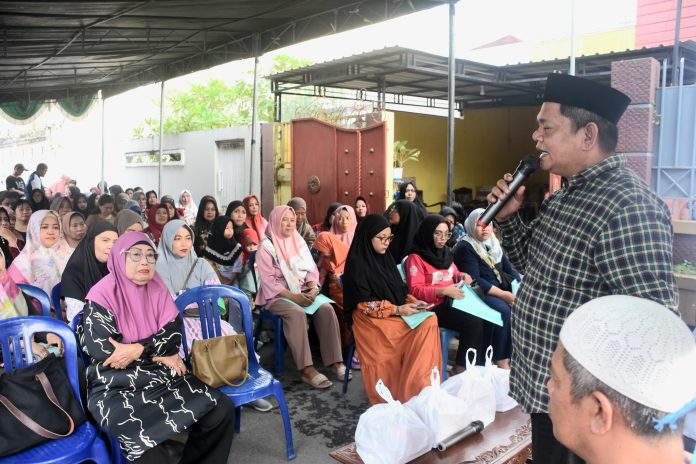 FOTO: Anggota DPRD Kota Makassar, Fasruddin Rusli reses kedua di Dapil I Makassar, Salah satunya digelar di Jalan Domba, Kelurahan Maricaya, Kecamatan Makassar, Rabu (18/2/2026).