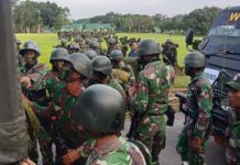 Ratusan Prajurit Yonif 725/Woroagi akan Diterjunkan ke Papua FOTO: Prajurit TNI AD dari Yonif 725/Woroagi saat mengikuti uji siap tenpur. Kegiatan berlangsung beberapa waktu yang lalu. (Sumber Rakyat Pos)