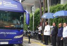 Surya Paloh Melepas Tim Safari Ramadan DPP Partai Nasdem FOTO: Ketua Umum DPP Partai NasDem, Surya Paloh, resmi melepas Tim Safari Ramadan 1447 H di NasDem Tower, Jakarta, Sabtu (21/2/2026). (Dok DPP Partai Nasdem)