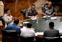 Presiden Prabowo Menggelar 5 Rapat Berbeda di Hambalang FOTO: Presiden Prabowo Subianto menggelar 5 rapat berbeda dengan memanggil beberapa menteri Kabinet Merah Putih di kediaman Hambalang, Bogor, Jawa Barat, 8 Maret 2026. (Dok seskab)