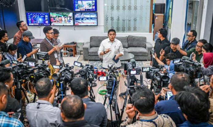 FOTO: Sekretaris Kabinet (Seskab) Teddy Indra Wijaya saat memberikan keterangan pers pada kesempatan lainnya. (Dok Seskab)
