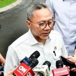 Menko Zulhas Peringatkan Pemda TPA Tak Boleh Open Dumping FOTO: Menteri Koordinator Bidang Pangan Zulkifli Hasan saat memberikan keterangan pers di Istana Merdeka, Jakarta, Senin (02/03/2026), (Sumber: BPMI Setpres).