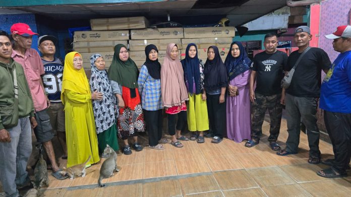 FOTO: Warga di Jalan Perwira 2, Lingkungan IX, Kelurahan Pulo Brayan Bengkel, Kecamatan Medan Timur.