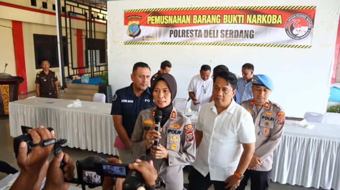 FOTO: Kapolresta Deli Serdang, Kombes Pol Hendria Lesmana, S.I.K, M.Si Pimpin Pelaksanaan Pemusnahan Barang bukti Narkoba 2 Bulan Terakhir Mulai Januari 2026 Sampai dengan Februari 2026.