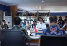 Unhas dan BPOM RI Bangun Sinergi Strategis Dorong Hilirisasi Produk Riset Kampus FOTO: Universitas Hasanuddin menerima kunjungan Kepala Badan Pengawas Obat dan Makanan Republik Indonesia (BPOM RI) dalam agenda Rapat Koordinasi. Kegiatan berlangsung di Ruang Rapat Rektor, Lantai 8 Gedung Rektorat Unhas, pukul 15.00 Wita, Kamis (05/03).